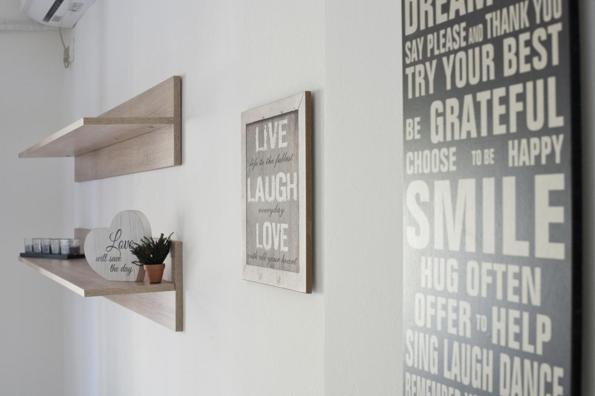 Victoria Sq., A Cozy And Stylish Apartment Athena Bagian luar foto
